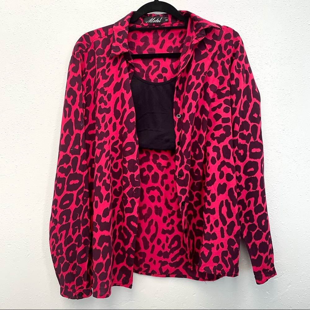 MOTEL ROCKS DISAM SHIRT IN OVERSIZE JAGUAR RED BUTTON DOWN ANIMAL PRINT PINK